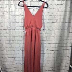 Lulu's Sleeveless Maxi Dress in Dusty Rose